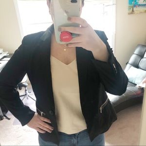 Zara Black Blazer • Size Large